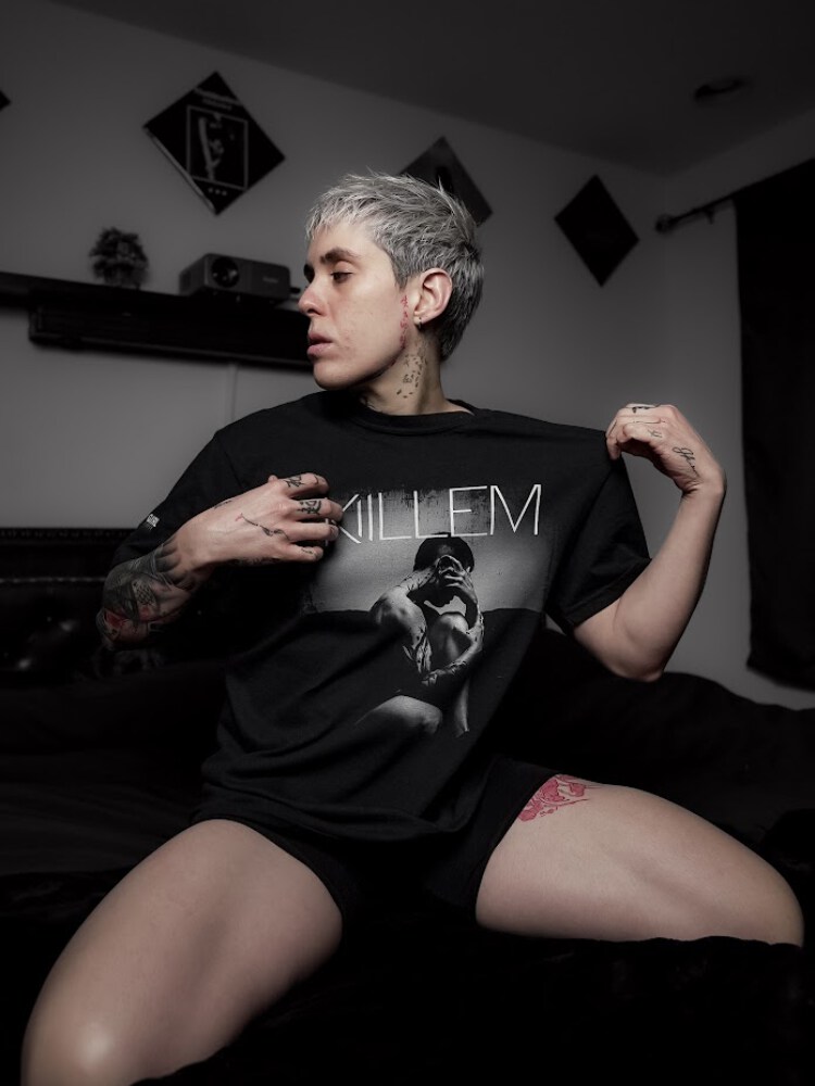 Black&White Unisex T-Shirt - Good Girl