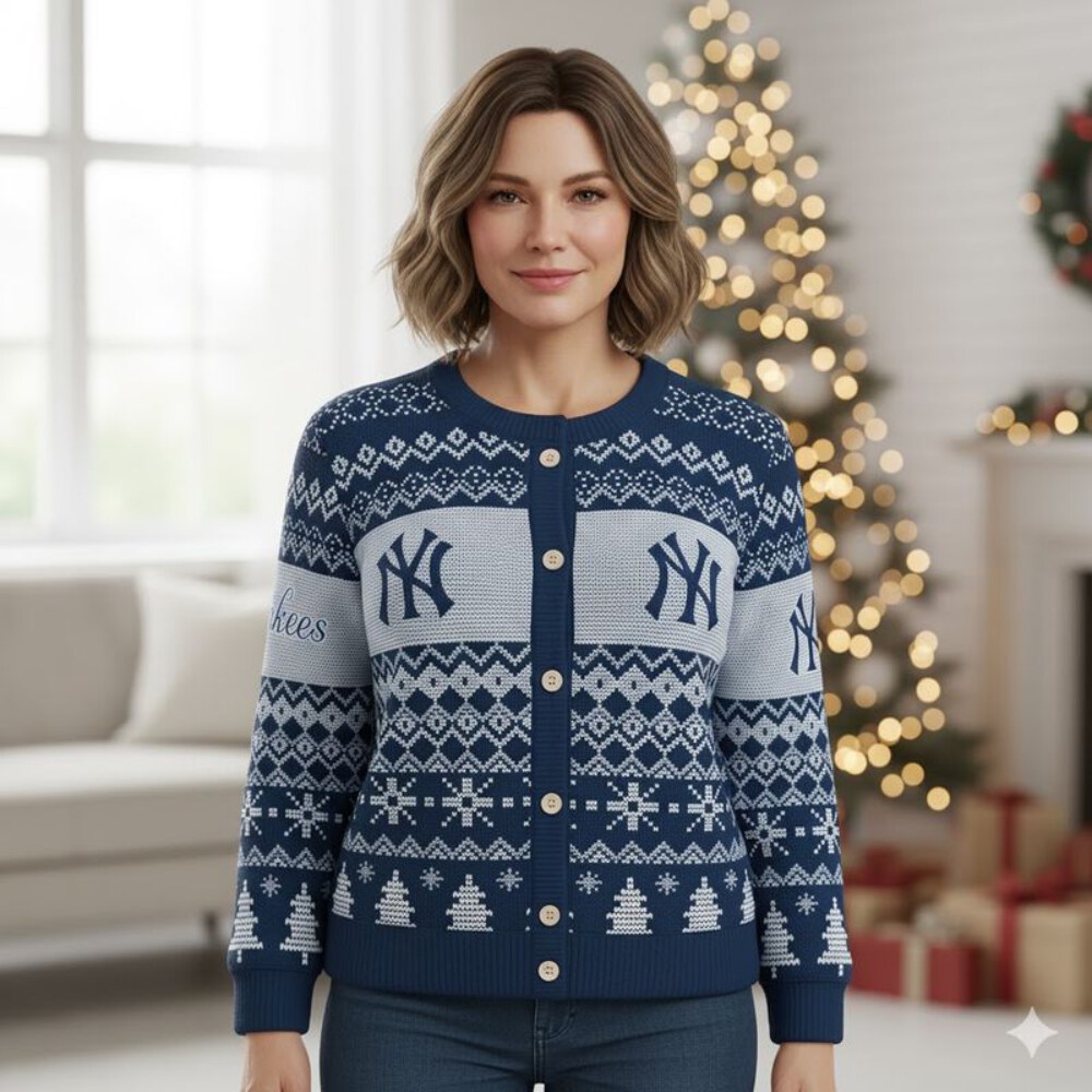 Stocktee New York Yankees Christmas Limited Edition Spun-knit Button Sweater NEW157451