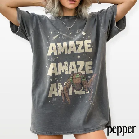 Vintage Amaze Graphic Tee, Retro Crab Shirt, Cute Ocean Creature Unisex Cotton T-Shirt
