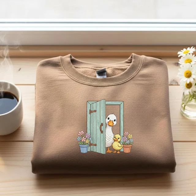 Mama Duck Sweatshirt – Cute Duckling Cottagecore Animal