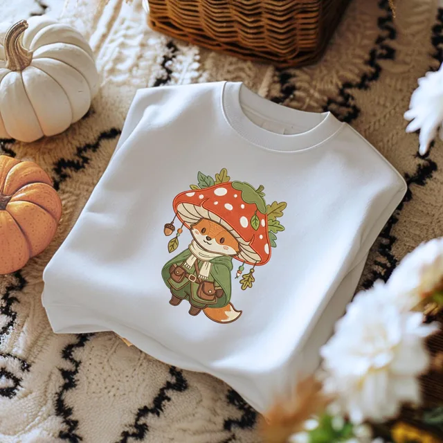 Mushroom Fox Sweatshirt – Cute Woodland Animal Cottagecore Autumn Nature Aesthetic Graphic Crewneck Pullover